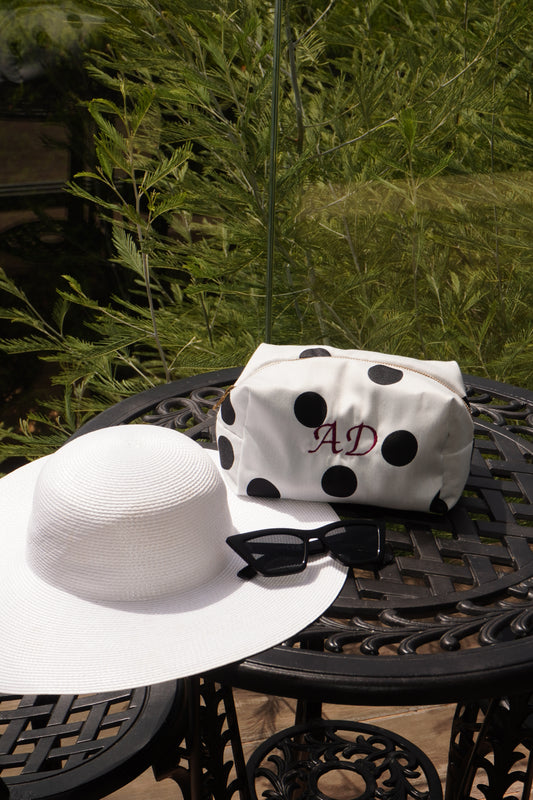 Trousse à broder à pois blanche